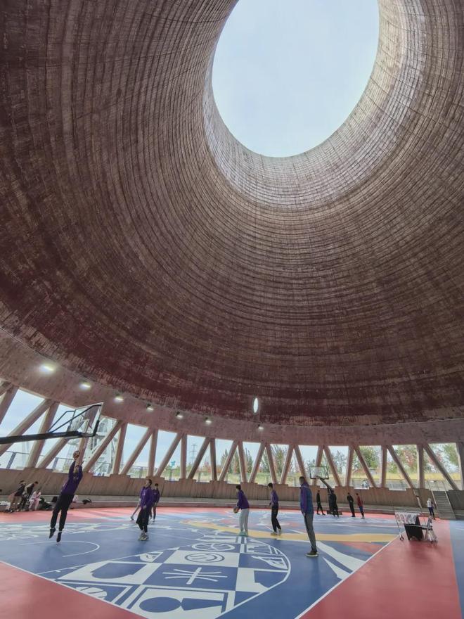 文明行动派 工业遗存焕新颜文明运动成风尚——探秘首钢园NBA·咪咕AI智慧篮球场(图3) 文明行动派 工业遗存焕新颜文明运动成风尚——探秘首钢园NBA·咪咕AI智慧篮球场(图3)