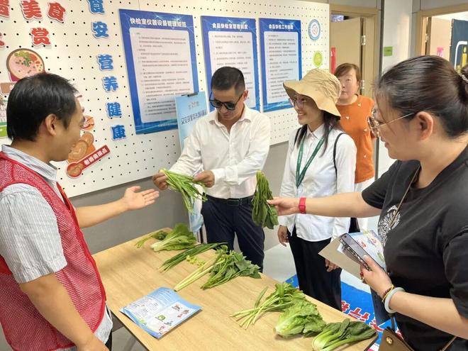 北新泾街道这场“食品安全定向赛”扎劲!(图3) 北新泾街道这场“食品安全定向赛”扎劲!(图3)