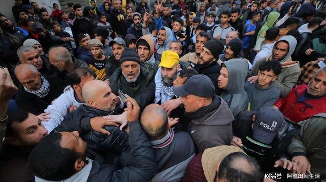 乌克兰遭核打击警告俄军发射13枚“全球禁止”导弹(图10) 乌克兰遭核打击警告俄军发射13枚“全球禁止”导弹(图10)