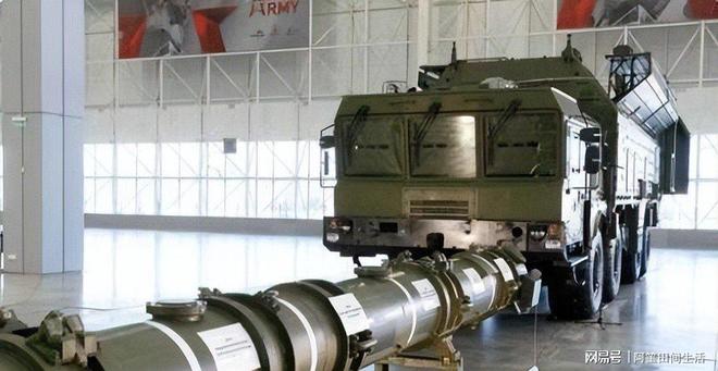 乌克兰遭核打击警告俄军发射13枚“全球禁止”导弹(图3) 乌克兰遭核打击警告俄军发射13枚“全球禁止”导弹(图3)